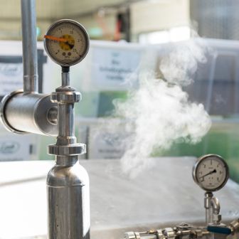 Produktionsmaschine mit Temperaturanzeige